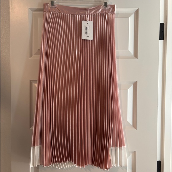Ted Baker Dresses & Skirts - Ted Baker Blush Pink Pleated Midi Skirt with White Contrast Hem